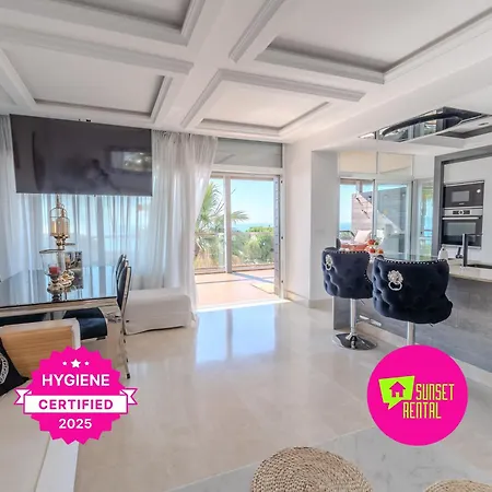Apartment Elegant With A Terrace And Sea Vews Sotogrande